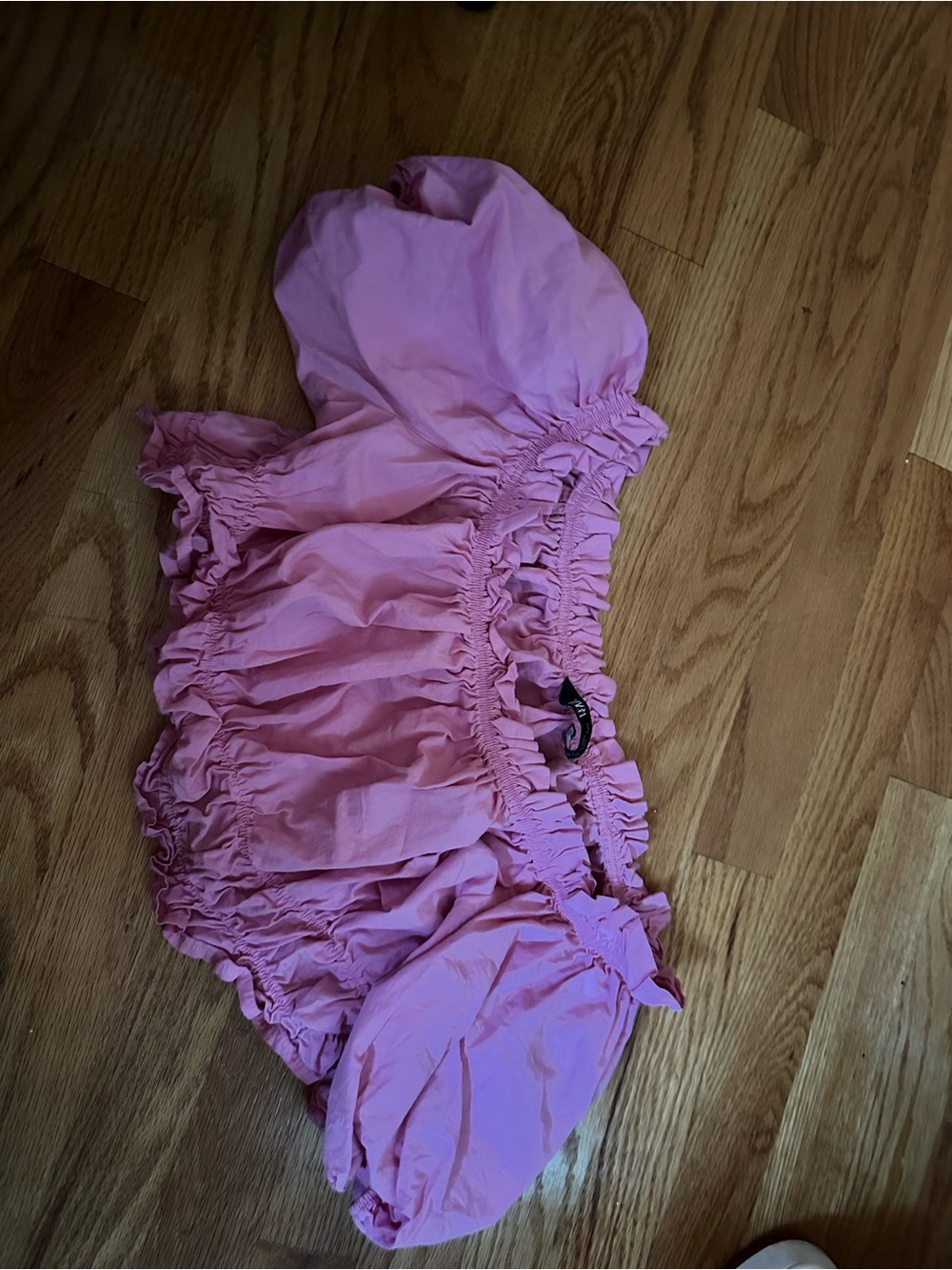 Pink Ruffled Off-Shoulder Crop Top - Picture 4 of 4